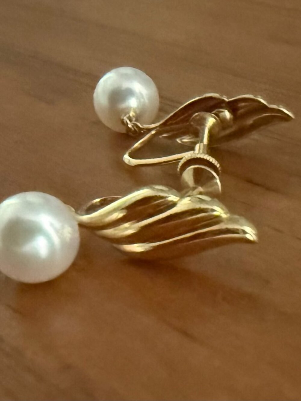 Authentic Vintage Mikimoto 18K Yellow Gold Cultured Pearl Screw-Back Earrings
